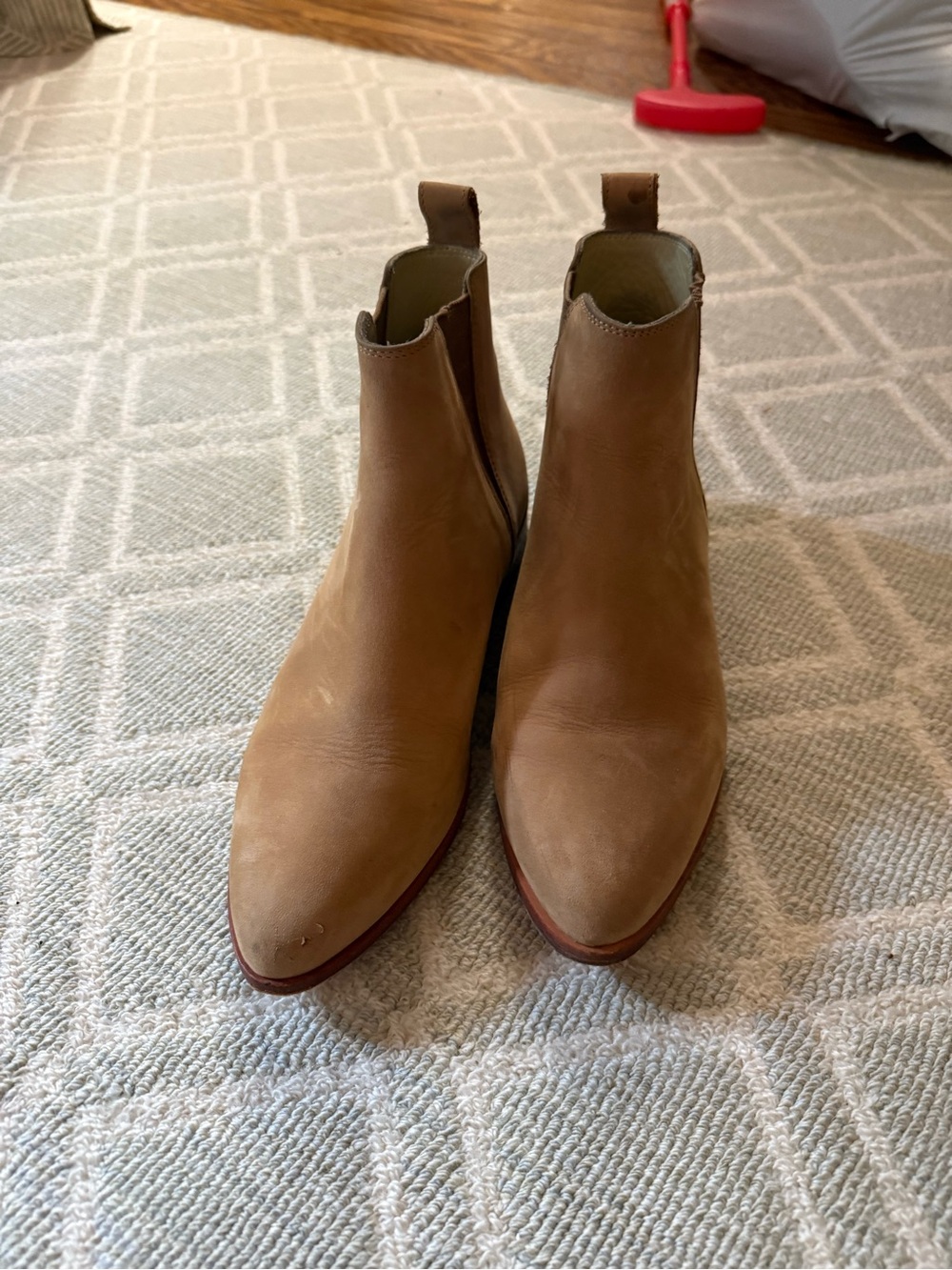Women's Nisolo Chelsea Ankle Boots in Tan Leather